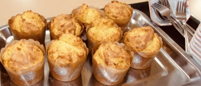 【デイサービス便り】10月は秋の味覚！手作りパンプキンカップケーキを召し上がれ🎃